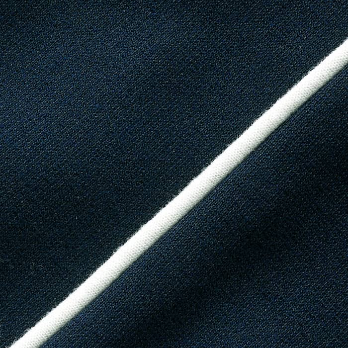 Crafted from smart midweight fluid ponte-jersey tailoring. This fabric has good shape retention and a soft hand feel.