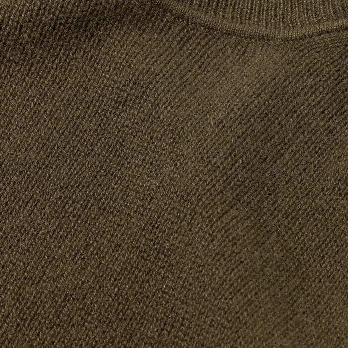 Midweight 5gg cashmere in dark olive, knitted off gauge to give it a loftier, airier tension than our regular cashmere. Hand wash.